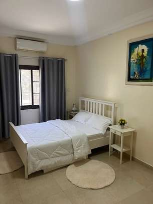 APPARTEMENT DE TYPE F4 MEUBLE A LOUER AUX ALMADIES image 9