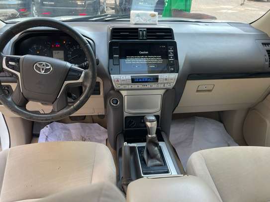 TOYOTA PRADO GXR  LAND CRUISER Année :2022 image 4