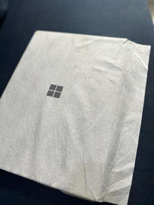 Microsoft Surface Laptop 4 Rayzen 5 pro de 11th génération image 3
