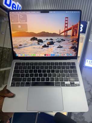 MacBook Air M2 Ram 24Go SSD 256Go 13 pouces image 4