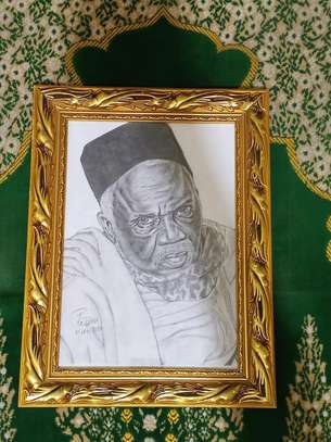 Portrait réaliste réalisé à la main sur du papier A4 image 3