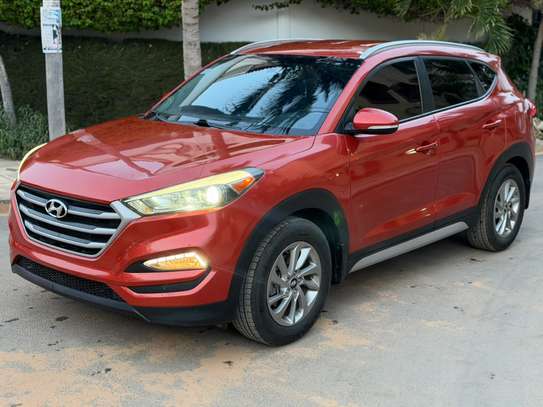 HYUNDAI TUCSON image 2