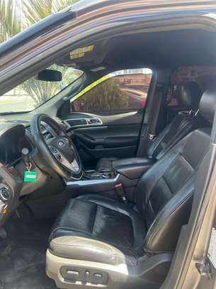 Ford explorer image 8