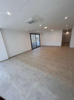 APPARTEMENT F4 DE STANDING À VENDRE AUX ALMADIES image 4