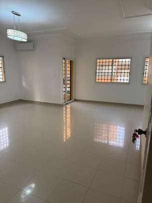 Appartement joli et moderne image 6