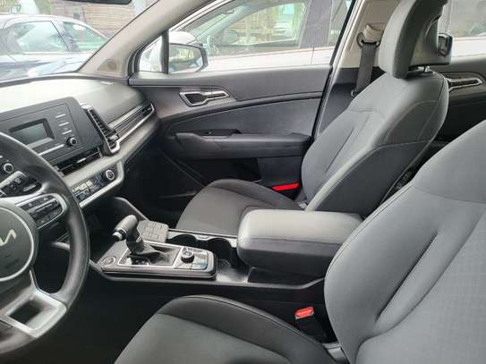 KIA SPORTAGE image 3