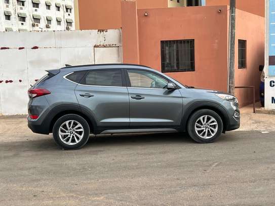 Hyundai Tucson Limited image 5