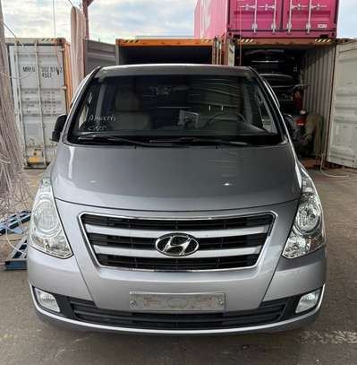 Hyundai Starex manuelle 12 places image 2