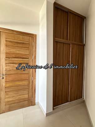À louer – Superbe appartement F3 vue / mer à Yoff Océan image 10