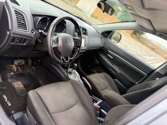 Mitsubishi RVR image 10