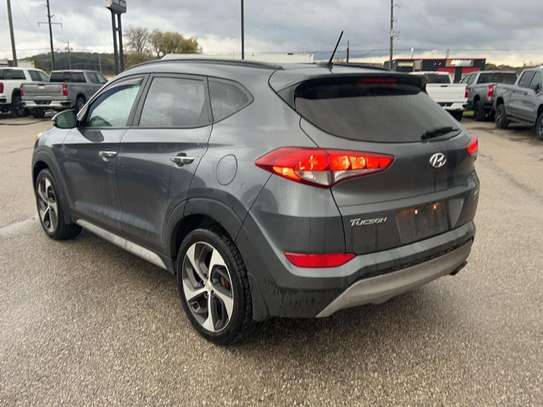 LOCATION HYUNDAI TUCSON image 5