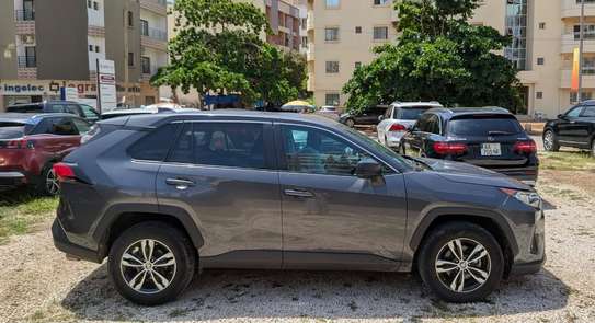 TOYOTA RAV 4 2023 image 3