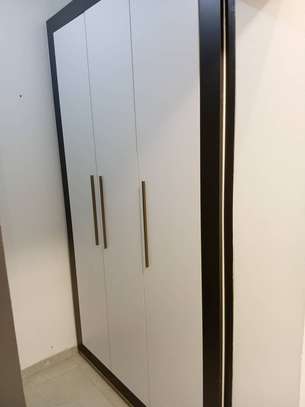 Appartement meublé à louer au point e image 2