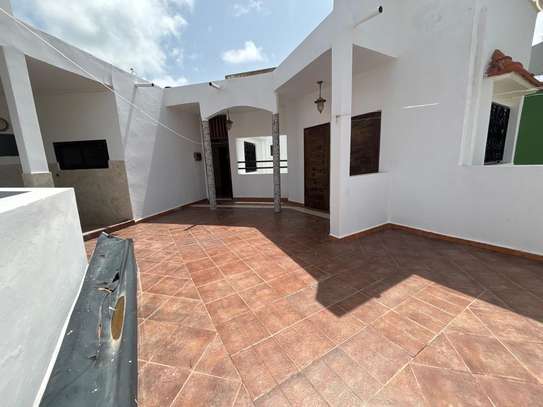 🏡 À LOUER – SPACIEUSE VILLA R+2 AU VIRAGE image 3