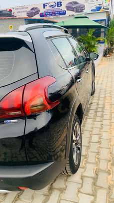 Peugeot 2008 image 5