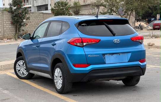 Hyundai Tucson 2017 image 2