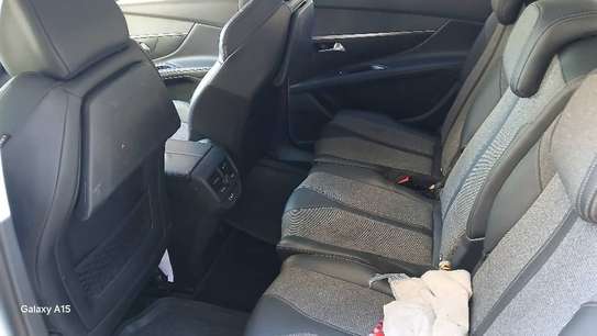 Peugeot 5008 image 8