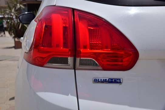 Peugeot 2008 Année 2017 image 9