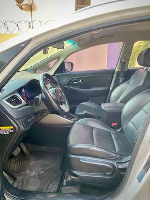 KIA Carens 2017 image 10