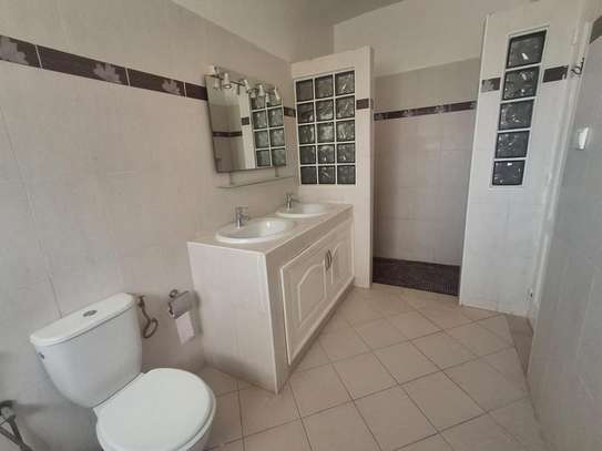 TRÈS BELLE VILLA AUX ALMADIES image 6