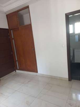 Ngor location magnifique Appartement F4 image 8