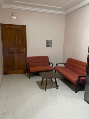 Joli appartement F4 meublé à louer aux Almadies image 4
