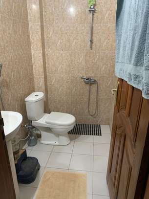 Appartement F4 non meublé proche Corniche  lycée J.Mermoz image 5