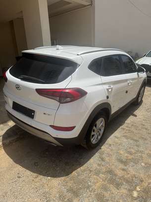 Hyundai Tucson 2017 image 9