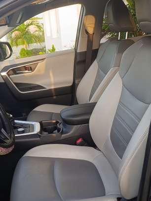 2019 RAV4 Limited AWD image 14