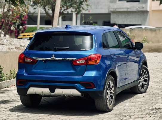 Mitsubishi RVR image 7