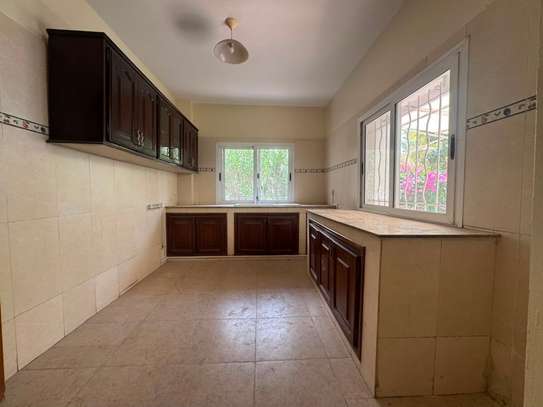 Villa F5 à louer à Mermoz image 9