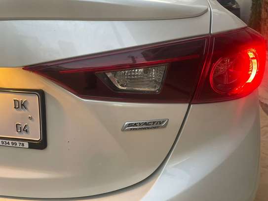 LOCATION DE MAZDA 3 image 5