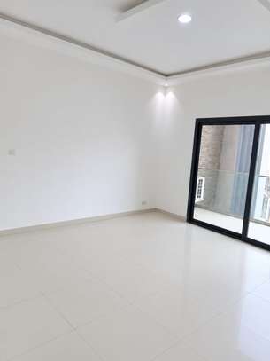 Appartement à louer de 03 chambres Cité Mbackirou Faye image 5