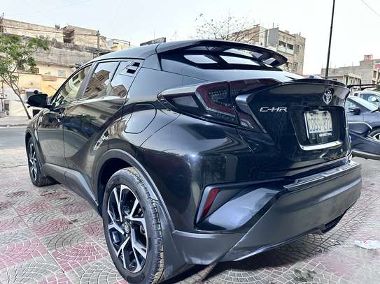 Toyota C-HR 2018 image 9