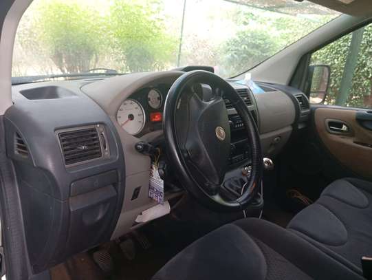 Fiat Ducato  9 Places Minibus image 4