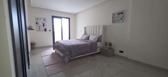 Appartement haut standing à vendre à Ouakam image 7
