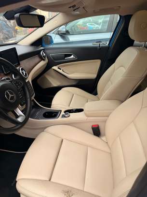 2016 Mercedes GLA 250 image 5