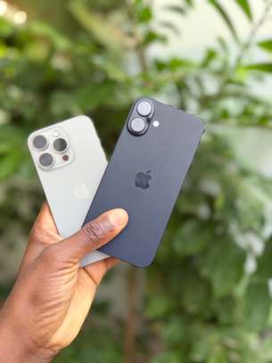iphone 16plus 256 et 15pro 256GB esim image 2