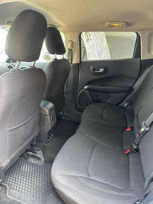 Voiture a vendre image 8