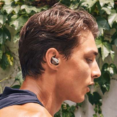 Powerbeats Fit image 2