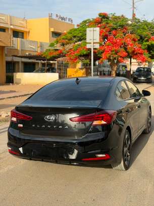 HYUNDAI ELANTRA 2019 image 6