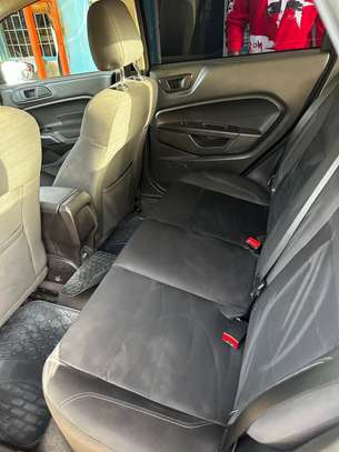 Ford Fiesta SE 2017 image 6