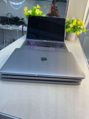 Macbook pro 2019 image 2