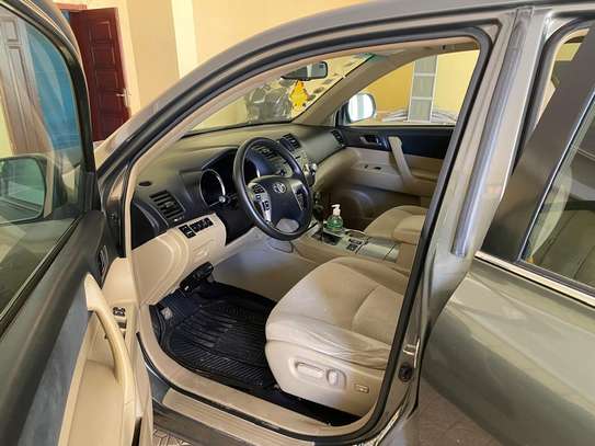 TOYOTA HIGHLANDER 2012 SE - ORIGINE CANADA - 7 PLACES image 6