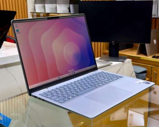 Dell Pro 16 Plus Ultra 7 (2026) image 3