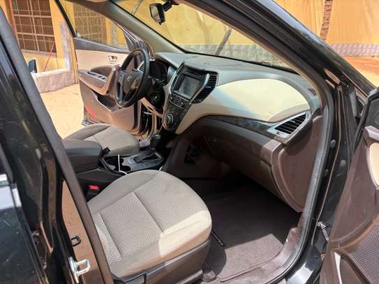 HYUNDAI SANTA FE 2017 image 9