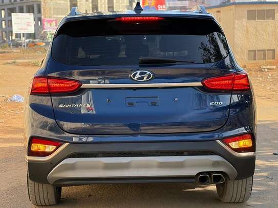 Hyundai santafe diesel image 11