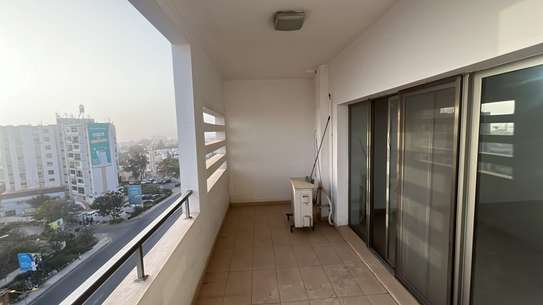 Appartement lumineux avec balcon  F4 à Mermoz image 5