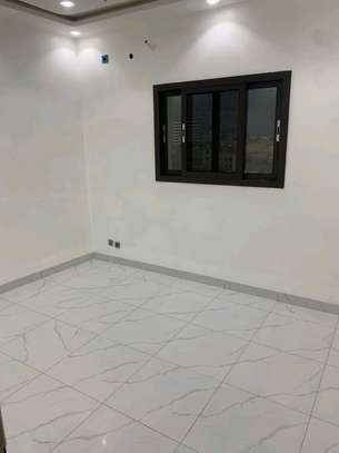 Immeuble R+ 11 image 4