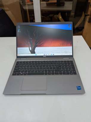 Dell Precision3560 i5 11ieme 16g de ram 256 image 4